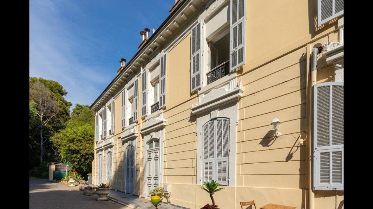 Villa Laetitia - Appt De Charme Avec Parking - Nice Nord Kültér fotó
