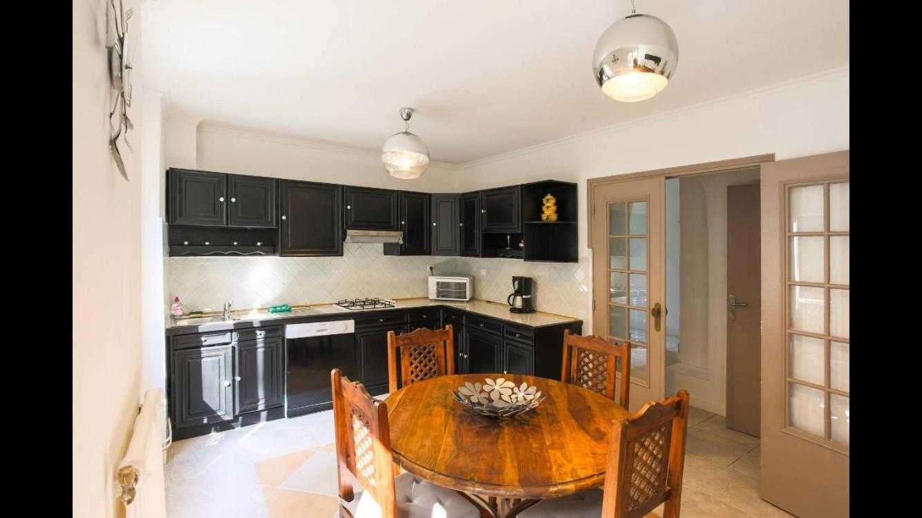 Villa Laetitia - Appt De Charme Avec Parking - Nice Nord Kültér fotó