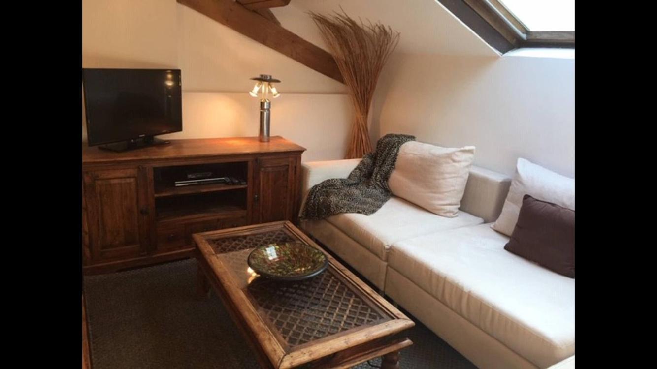 Villa Laetitia - Appt De Charme Avec Parking - Nice Nord Kültér fotó